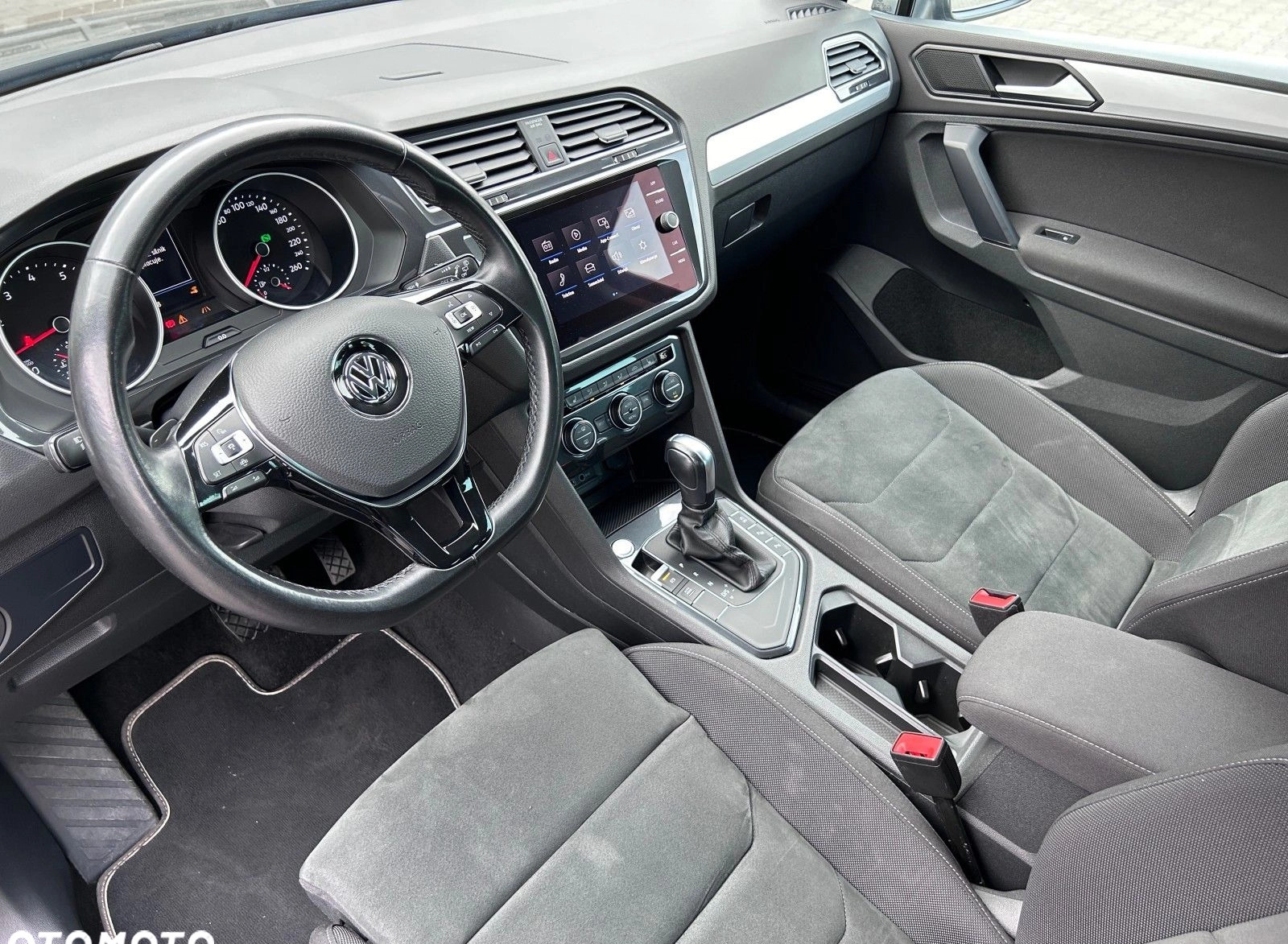 Volkswagen Tiguan cena 112900 przebieg: 71058, rok produkcji 2020 z Krzeszowice małe 781